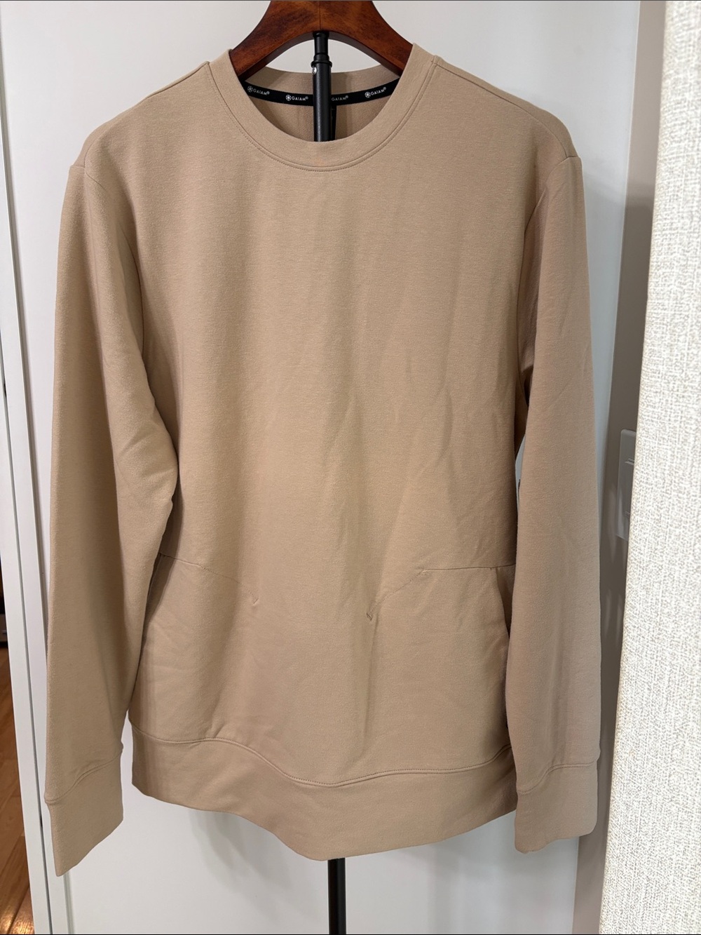 NWT Gaiam Men's Namaste Crew Sweatshirt Small Humus Tan Pullover Top